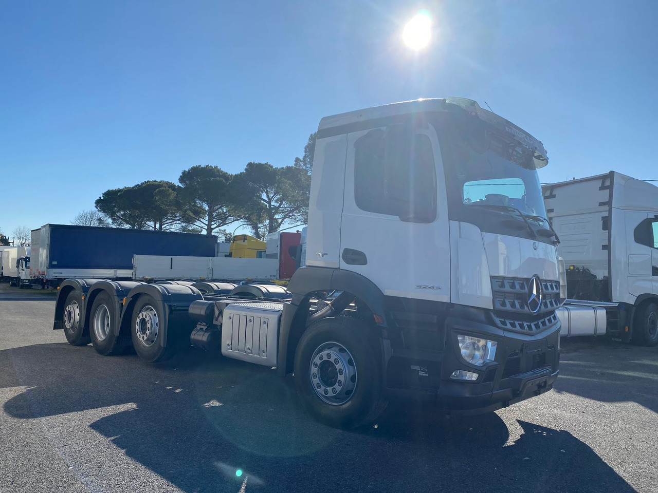 MERCEDES-BENZ AROCS 32.43 - Грузовик: фото 2 MERCEDES-BENZ AROCS 32.43 - Грузовик: фото 2