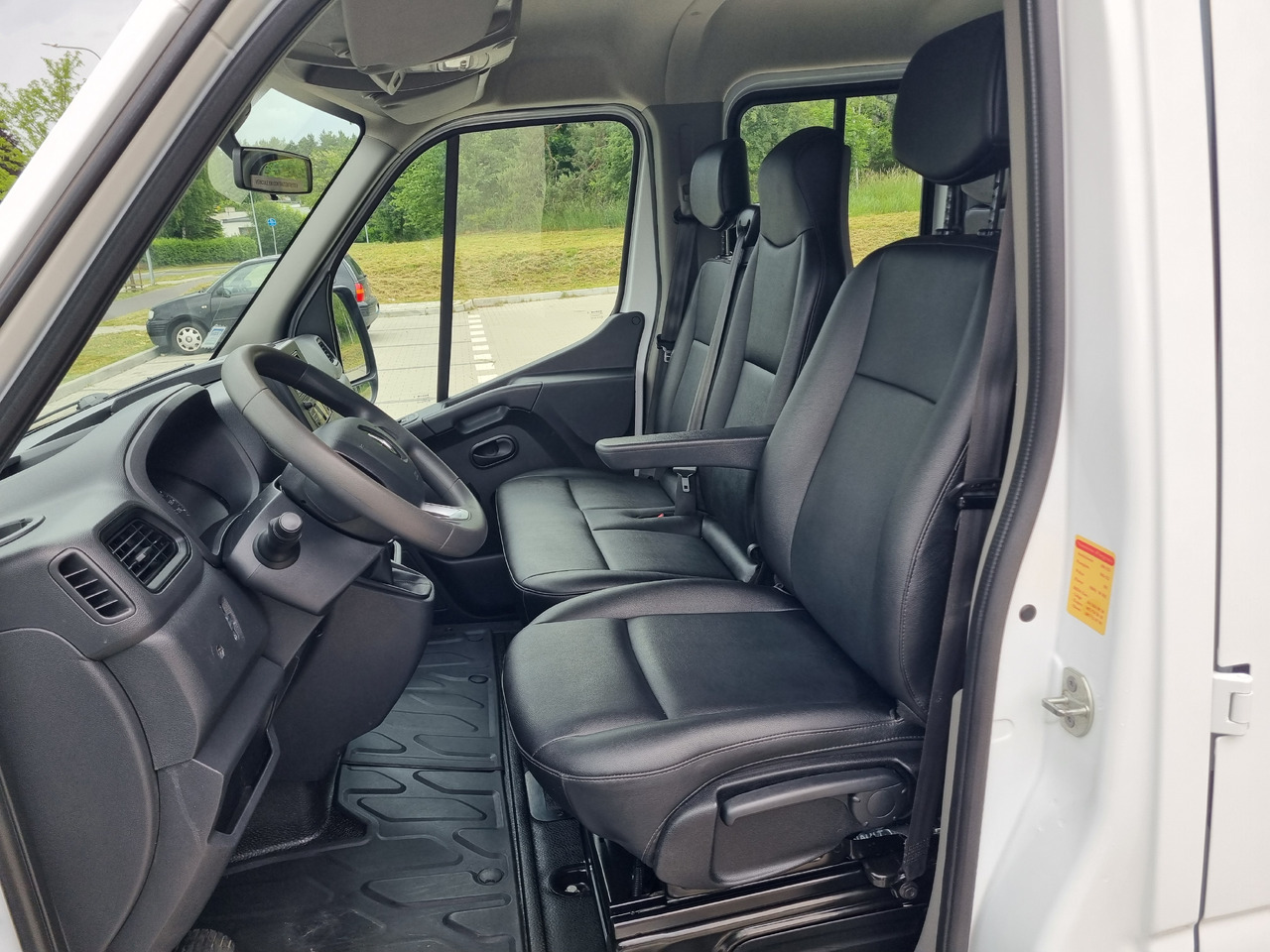 Малотоннажный бортовой грузовик RENAULT Master: фото 16