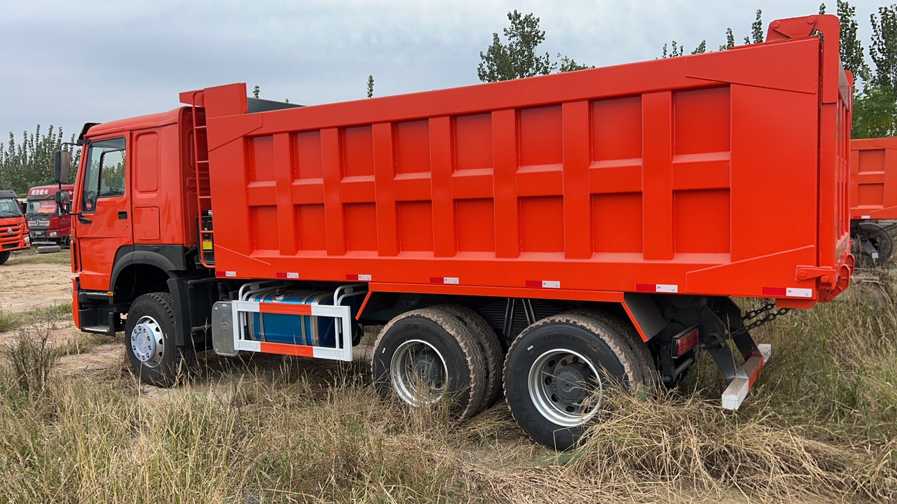 Howo 371 hp dump truck good price in stock - Тентованный грузовик: фото 1 Howo 371 hp dump truck good price in stock - Тентованный грузовик: фото 1