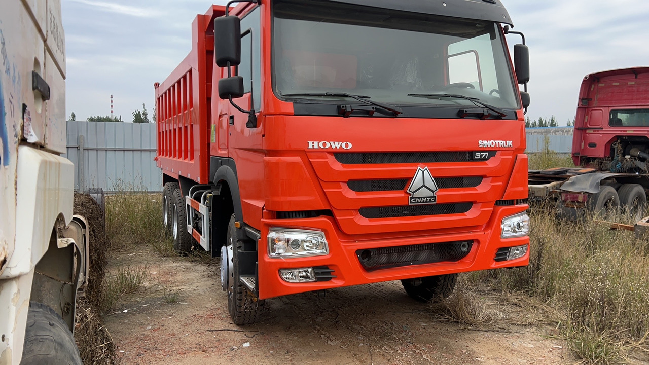 Howo 371 hp dump truck good price in stock - Тентованный грузовик: фото 2 Howo 371 hp dump truck good price in stock - Тентованный грузовик: фото 2