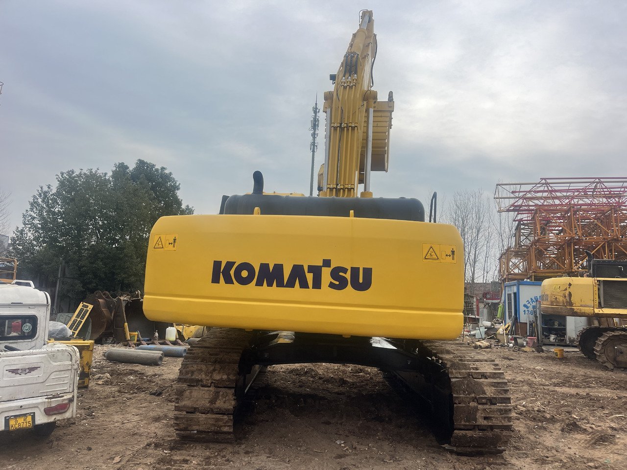 KOMATSU Crawler excavator Second-hand Excavator Komatsu PC 450-7for Sale-------Good Condition - Строительная техника: фото 4 KOMATSU Crawler excavator Second-hand Excavator Komatsu PC 450-7for Sale-------Good Condition - Строительная техника: фото 4