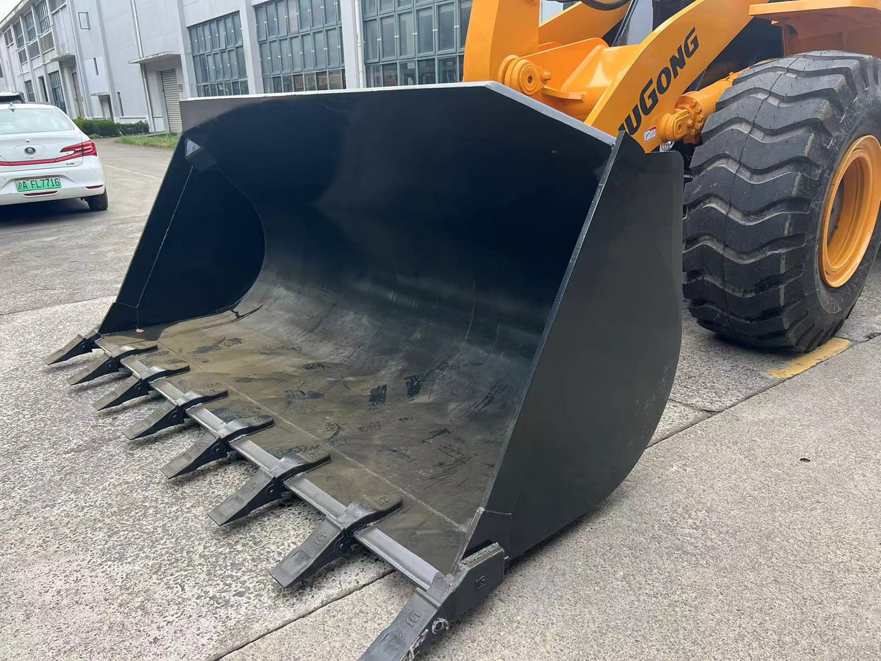 Liugong Used China Brand Wheel Loader Liugong Clg 856 Loader for Sale - Строительная техника: фото 5 Liugong Used China Brand Wheel Loader Liugong Clg 856 Loader for Sale - Строительная техника: фото 5