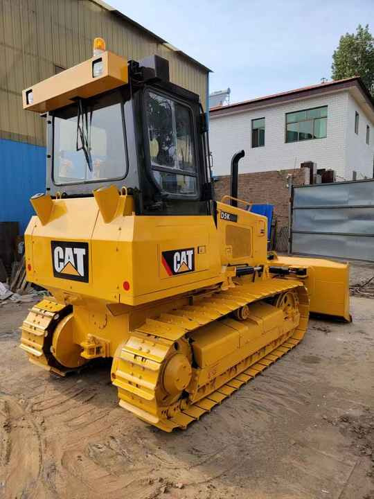 Used Caterpillar Bulldozer Used CatD5K Bulldozer Very Good Condition for Sale - Бульдозер: фото 4 Used Caterpillar Bulldozer Used CatD5K Bulldozer Very Good Condition for Sale - Бульдозер: фото 4
