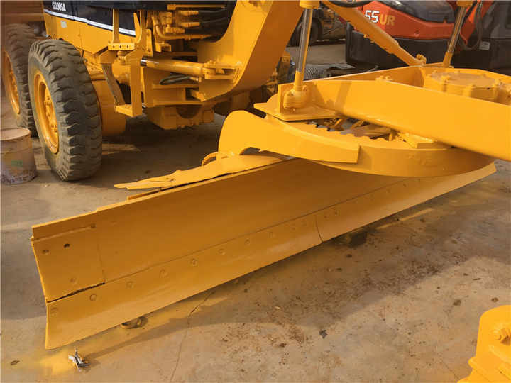 Грейдер Used Komatsu GD305 Motor Grader Cheap Price Komatsu Road Grader GD305 Good Condition in China: фото 6
