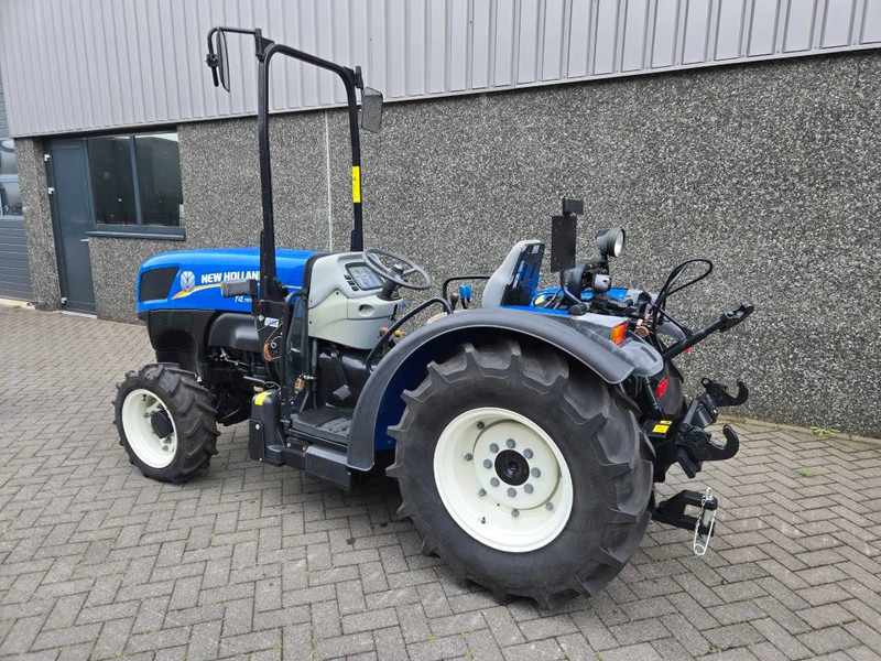New Holland T 4.75 V - Трактор: фото 3 New Holland T 4.75 V - Трактор: фото 3