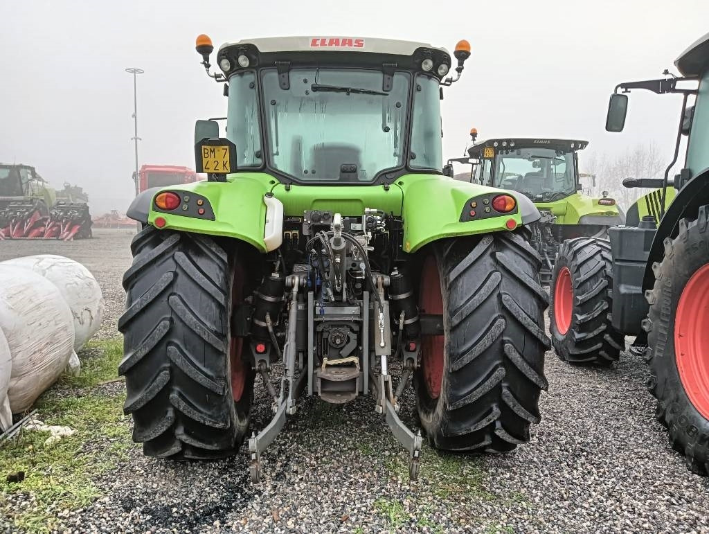Трактор Claas Arion 440: фото 6