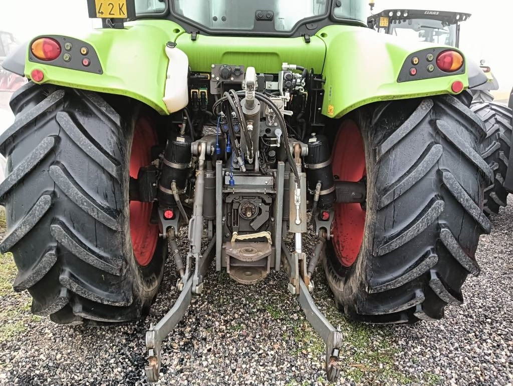 Трактор Claas Arion 440: фото 7