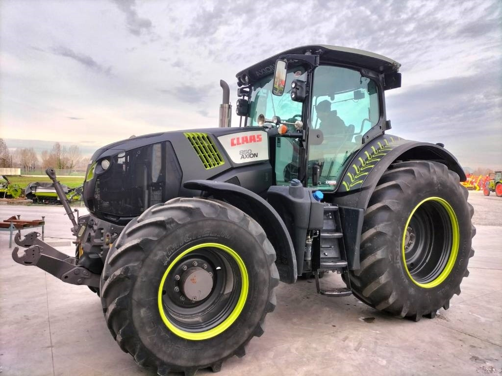Claas Axion 810 - Трактор: фото 3 Claas Axion 810 - Трактор: фото 3
