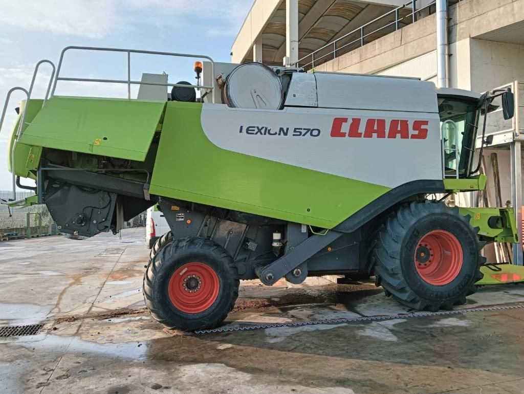 Claas Lexion 570 - Зерноуборочный комбайн: фото 2 Claas Lexion 570 - Зерноуборочный комбайн: фото 2