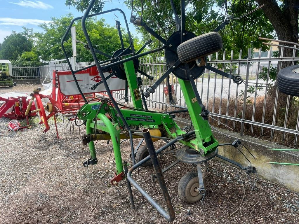 Deutz-fahr 5221 - Сеноворошилка: фото 5 Deutz-fahr 5221 - Сеноворошилка: фото 5