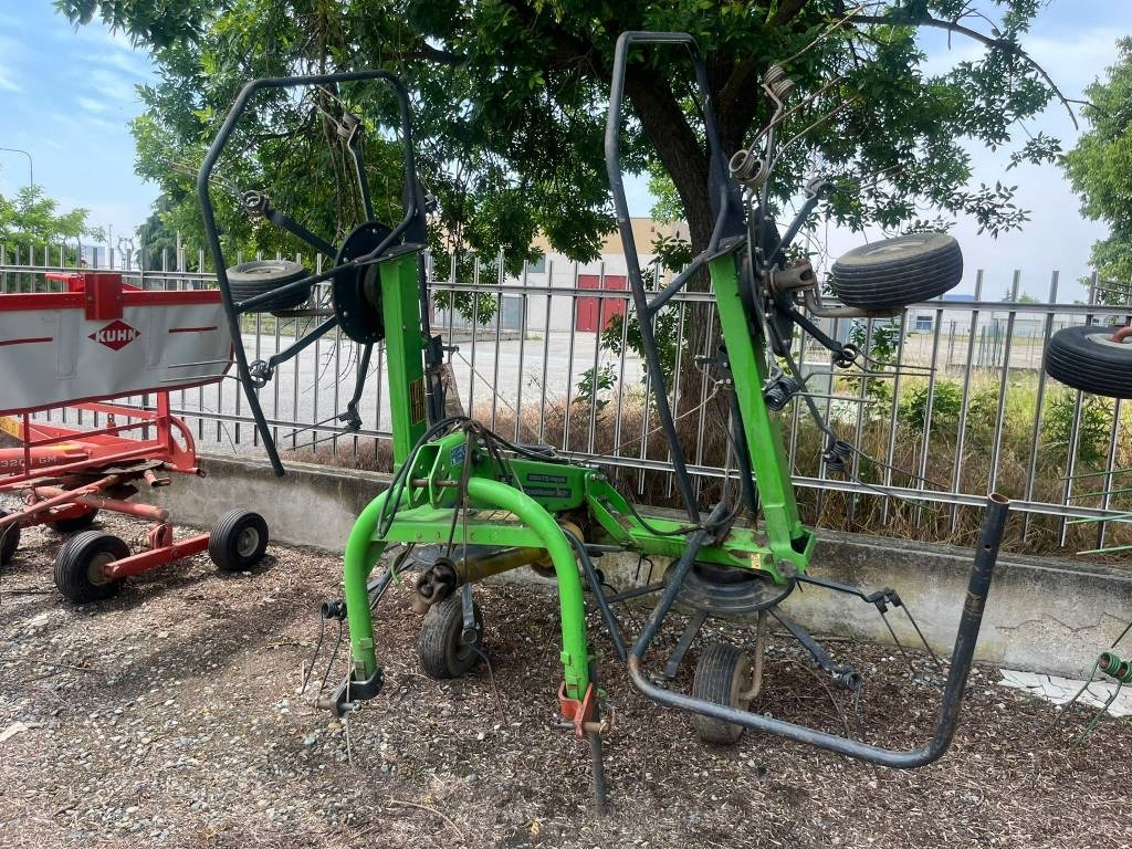 Deutz-fahr 5221 - Сеноворошилка: фото 3 Deutz-fahr 5221 - Сеноворошилка: фото 3