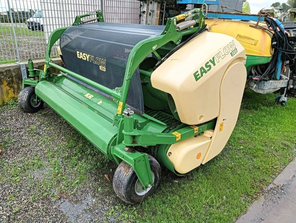 Krone Easy Flow 300 - Оборудование для кормоуборочного комбайна: фото 1 Krone Easy Flow 300 - Оборудование для кормоуборочного комбайна: фото 1