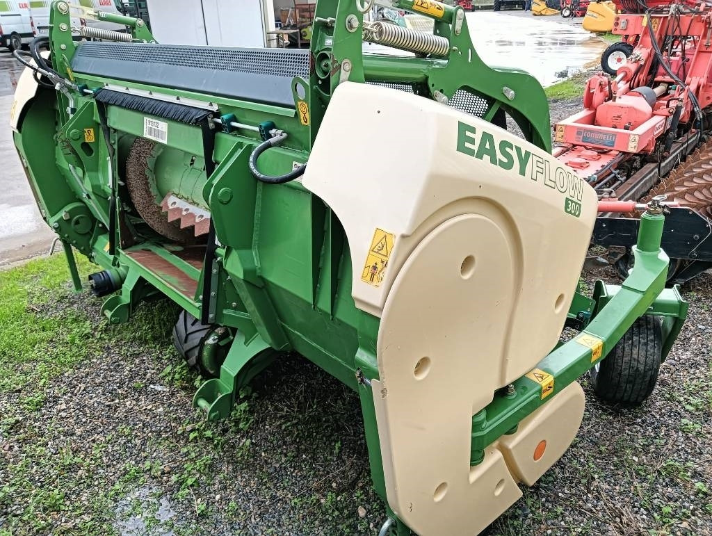 Krone Easy Flow 300 - Оборудование для кормоуборочного комбайна: фото 2 Krone Easy Flow 300 - Оборудование для кормоуборочного комбайна: фото 2