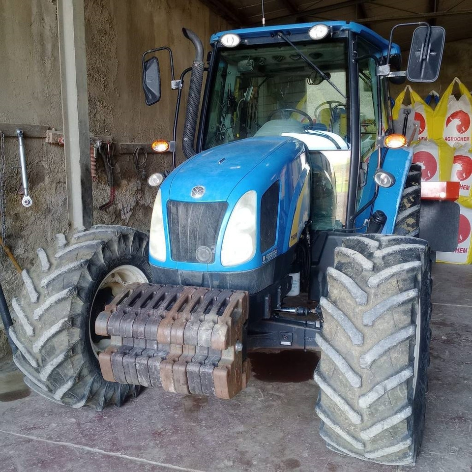 New Holland T 5050 - Трактор: фото 2 New Holland T 5050 - Трактор: фото 2