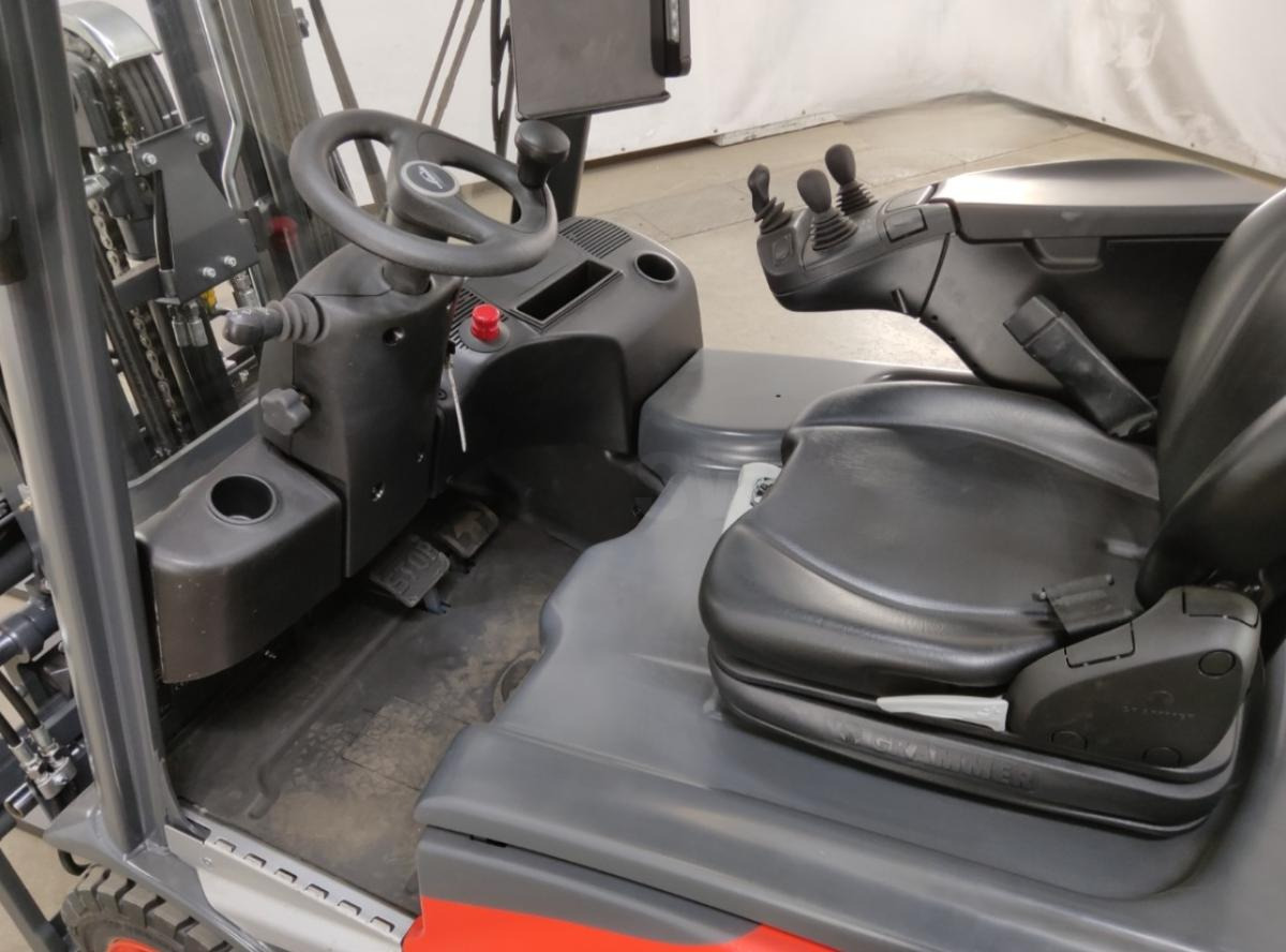 Fenwick E16 02 - Электропогрузчик: фото 3 Fenwick E16 02 - Электропогрузчик: фото 3