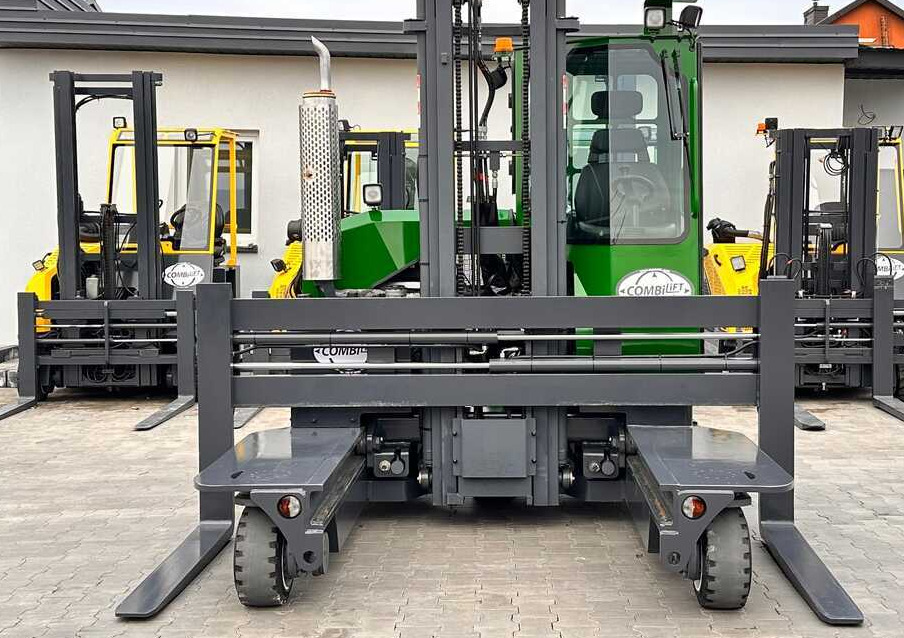 Combilift C3000 / 4100 MM / 3 TONS / PLATFORM / 1939 MTH / LPG / LIKE NEW - Четырехсторонний погрузчик: фото 2 Combilift C3000 / 4100 MM / 3 TONS / PLATFORM / 1939 MTH / LPG / LIKE NEW - Четырехсторонний погрузчик: фото 2