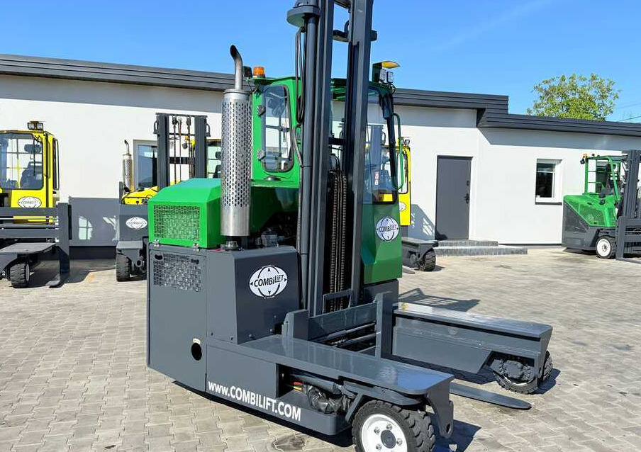 Combilift C3000 / DIESEL / DUPLEX - 4100MM / FREE-LIFT / CABIN / LIKE-NEW - Четырехсторонний погрузчик: фото 2 Combilift C3000 / DIESEL / DUPLEX - 4100MM / FREE-LIFT / CABIN / LIKE-NEW - Четырехсторонний погрузчик: фото 2