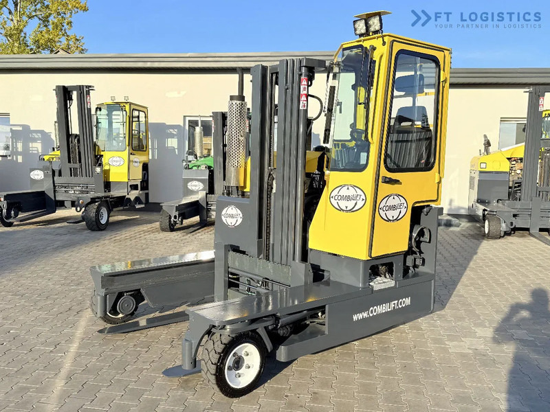 Combilift C3000 / GAS / TRIPLEX 4900MM / FREE LIFT / FORK POSITIONER / FULL CABIN / EXCELLENT CONDITION / Wide range of four-way and side - Четырехсторонний погрузчик: фото 3 Combilift C3000 / GAS / TRIPLEX 4900MM / FREE LIFT / FORK POSITIONER / FULL CABIN / EXCELLENT CONDITION / Wide range of four-way and side - Четырехсторонний погрузчик: фото 3