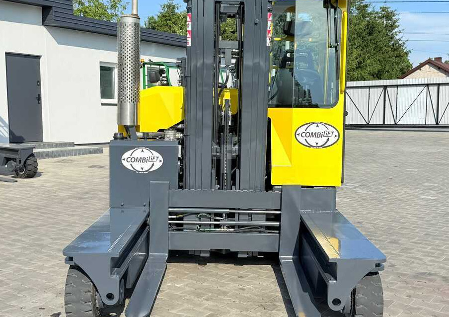 Combilift C3000 / GAS / TRIPLEX - 4900MM / ONLY 1537 HOURS / FORK POSITIONER / CABIN / LIKE NEW - Четырехсторонний погрузчик: фото 5 Combilift C3000 / GAS / TRIPLEX - 4900MM / ONLY 1537 HOURS / FORK POSITIONER / CABIN / LIKE NEW - Четырехсторонний погрузчик: фото 5