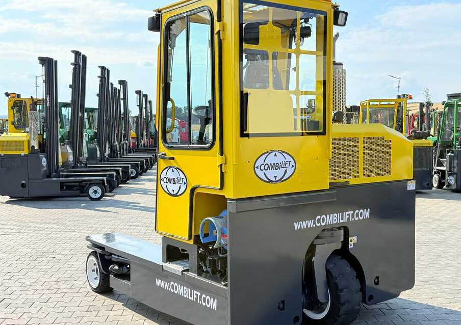 Четырехсторонний погрузчик Combilift C3000 / GAS / TRIPLEX - 4900MM / ONLY 1537 HOURS / FORK POSITIONER / CABIN / LIKE NEW: фото 8
