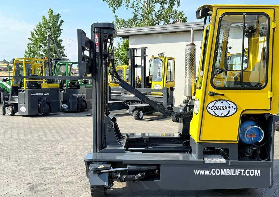 Четырехсторонний погрузчик Combilift C3000 / GAS / TRIPLEX - 4900MM / ONLY 1537 HOURS / FORK POSITIONER / CABIN / LIKE NEW: фото 25