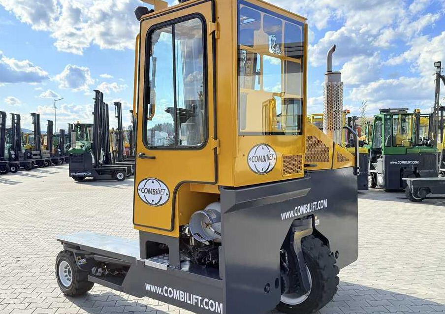 Четырехсторонний погрузчик Combilift C4000 / GAS / DUPLEX - 4100MM / SIDE SHIFT / FREE LIFT / FULL HEATED CABIN / ONLY 4223 HOURS / CONDITION – LIKE NEW!: фото 9