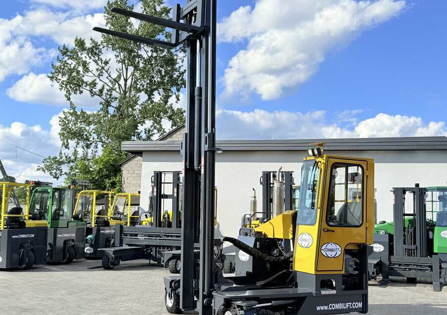Четырехсторонний погрузчик Combilift C4000 / GAS / DUPLEX - 4100MM / SIDE SHIFT / FREE LIFT / FULL HEATED CABIN / ONLY 4223 HOURS / CONDITION – LIKE NEW!: фото 32