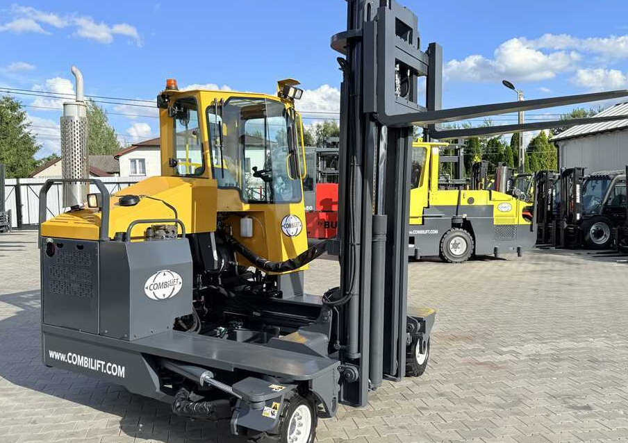 Четырехсторонний погрузчик Combilift C4000 / GAS / DUPLEX - 4100MM / SIDE SHIFT / FREE LIFT / FULL HEATED CABIN / ONLY 4223 HOURS / CONDITION – LIKE NEW!: фото 19