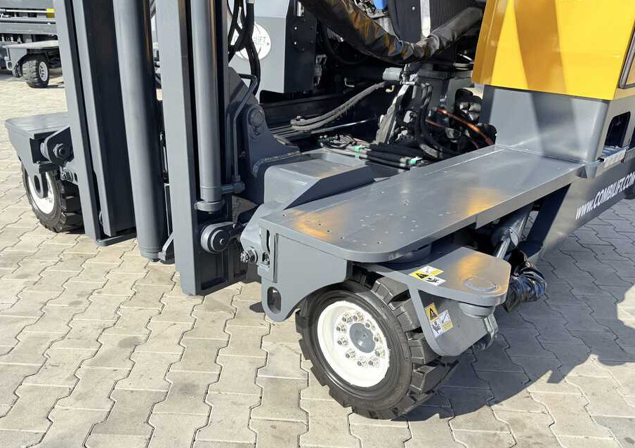 Четырехсторонний погрузчик Combilift C4000 / GAS / DUPLEX - 4100MM / SIDE SHIFT / FREE LIFT / FULL HEATED CABIN / ONLY 4223 HOURS / CONDITION – LIKE NEW!: фото 18