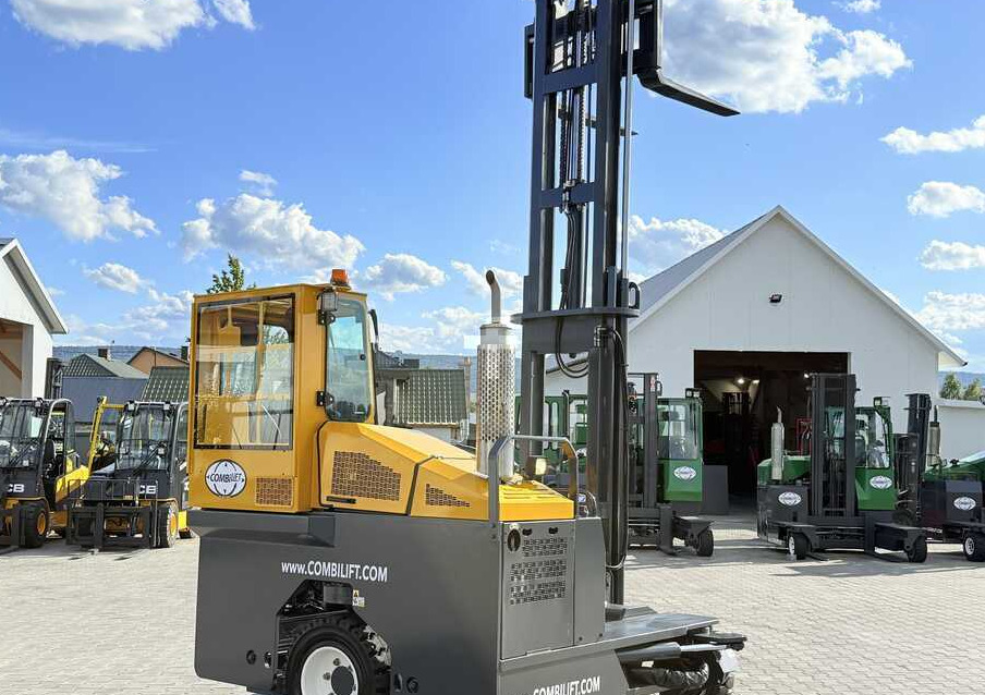 Четырехсторонний погрузчик Combilift C4000 / GAS / DUPLEX - 4100MM / SIDE SHIFT / FREE LIFT / FULL HEATED CABIN / ONLY 4223 HOURS / CONDITION – LIKE NEW!: фото 38