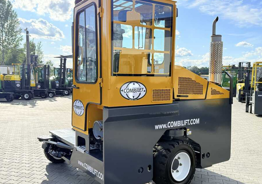 Четырехсторонний погрузчик Combilift C4000 / GAS / DUPLEX - 4100MM / SIDE SHIFT / FREE LIFT / FULL HEATED CABIN / ONLY 4223 HOURS / CONDITION – LIKE NEW!: фото 25