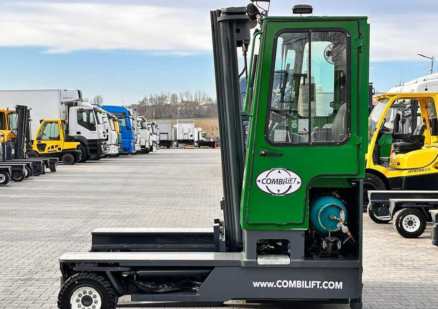Combilift C4500 / LPG / UDT / TRIPLEX / 5500MM / FREE LIFT / FORK POSITIONER / LIKE NEW - Четырехсторонний погрузчик: фото 2 Combilift C4500 / LPG / UDT / TRIPLEX / 5500MM / FREE LIFT / FORK POSITIONER / LIKE NEW - Четырехсторонний погрузчик: фото 2