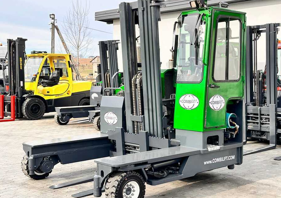 Combilift C4500 / LPG / UDT / TRIPLEX / 5500MM / FREE LIFT / FORK POSITIONER / LIKE NEW - Четырехсторонний погрузчик: фото 1 Combilift C4500 / LPG / UDT / TRIPLEX / 5500MM / FREE LIFT / FORK POSITIONER / LIKE NEW - Четырехсторонний погрузчик: фото 1