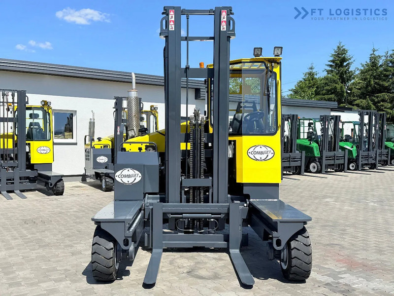 Combilift C5000XL / GAS / DUPLEX / 4500MM / FREE LIFT / SIDESHIFT / FORK POSITIONER / XL CABIN / NEW TYRES C5000XL / GAS / DUPLEX / 4500MM - Четырехсторонний погрузчик: фото 5 Combilift C5000XL / GAS / DUPLEX / 4500MM / FREE LIFT / SIDESHIFT / FORK POSITIONER / XL CABIN / NEW TYRES C5000XL / GAS / DUPLEX / 4500MM - Четырехсторонний погрузчик: фото 5