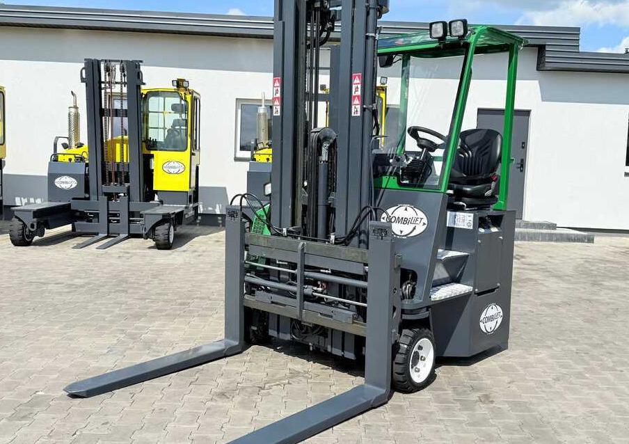Combilift CB2500 / DIESEL / EXTENDABLE FORKS / TRIPLEX / 5500MM / FREE LIFT / SIDE SHIFT / FORK POSITIONER / LIKE NEW - Четырехсторонний погрузчик: фото 1 Combilift CB2500 / DIESEL / EXTENDABLE FORKS / TRIPLEX / 5500MM / FREE LIFT / SIDE SHIFT / FORK POSITIONER / LIKE NEW - Четырехсторонний погрузчик: фото 1