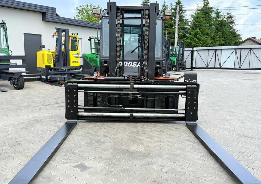 Doosan DOOSAN / DUPLEX 3000MM / SIDE SHIFT / FORK POSITIONER / 2500MM FORKS / 7000KG / CABIN / LIKE NEW - Дизельный погрузчик: фото 2 Doosan DOOSAN / DUPLEX 3000MM / SIDE SHIFT / FORK POSITIONER / 2500MM FORKS / 7000KG / CABIN / LIKE NEW - Дизельный погрузчик: фото 2