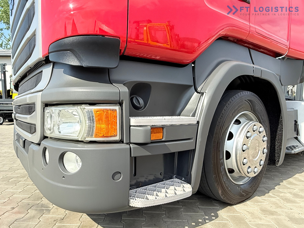 SCANIA R450 / LOW-DECK / RETARDER / 1200L FUEL TANKS / TWO BEDS / 80% TYRES / FRIDGE / PARKING AIR CONDITIONING / WEBASTO / EXCELLENT CONDITION - Тягач: фото 5 SCANIA R450 / LOW-DECK / RETARDER / 1200L FUEL TANKS / TWO BEDS / 80% TYRES / FRIDGE / PARKING AIR CONDITIONING / WEBASTO / EXCELLENT CONDITION - Тягач: фото 5