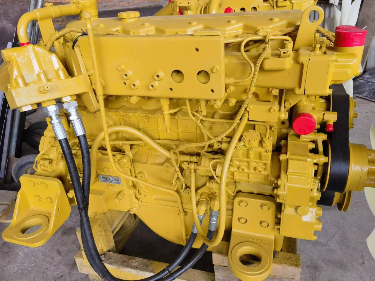 CATERPILLAR C6.4 - Двигатель для Экскаваторов: фото 1 CATERPILLAR C6.4 - Двигатель для Экскаваторов: фото 1