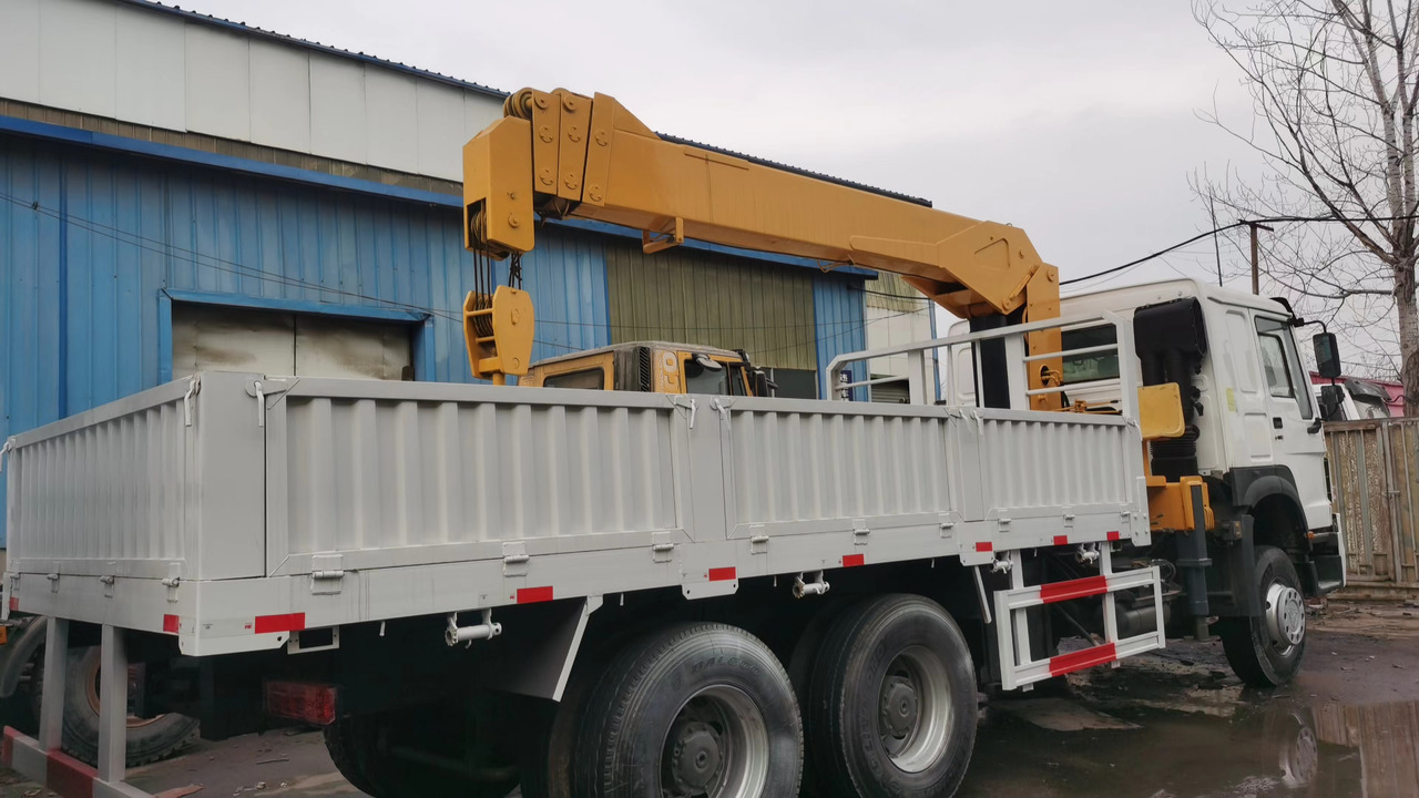 HOWO 371 - Автоманипулятор: фото 2 HOWO 371 - Автоманипулятор: фото 2