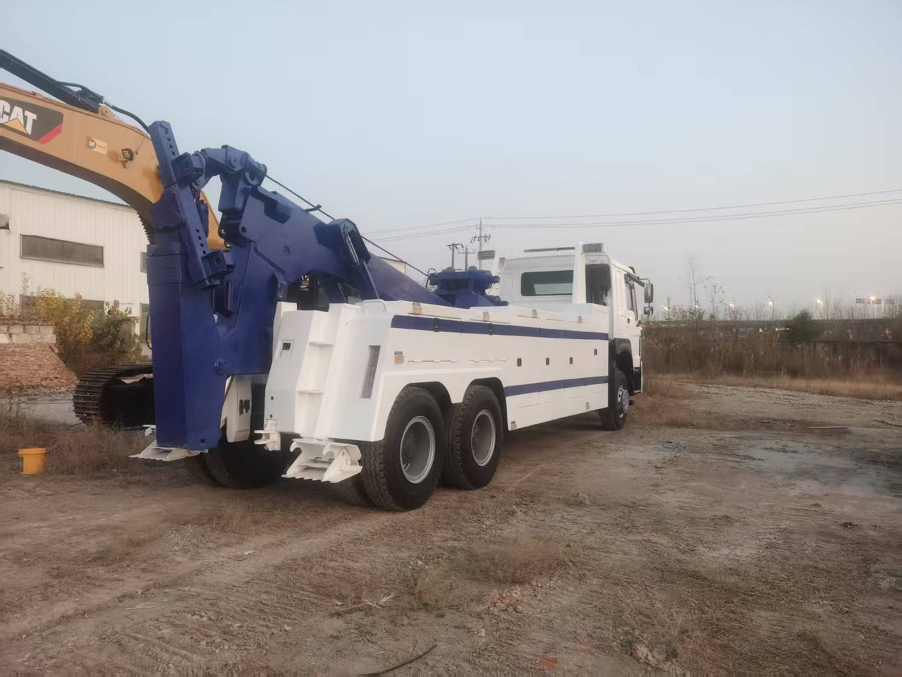 HOWO tow truck - Автоманипулятор: фото 3 HOWO tow truck - Автоманипулятор: фото 3