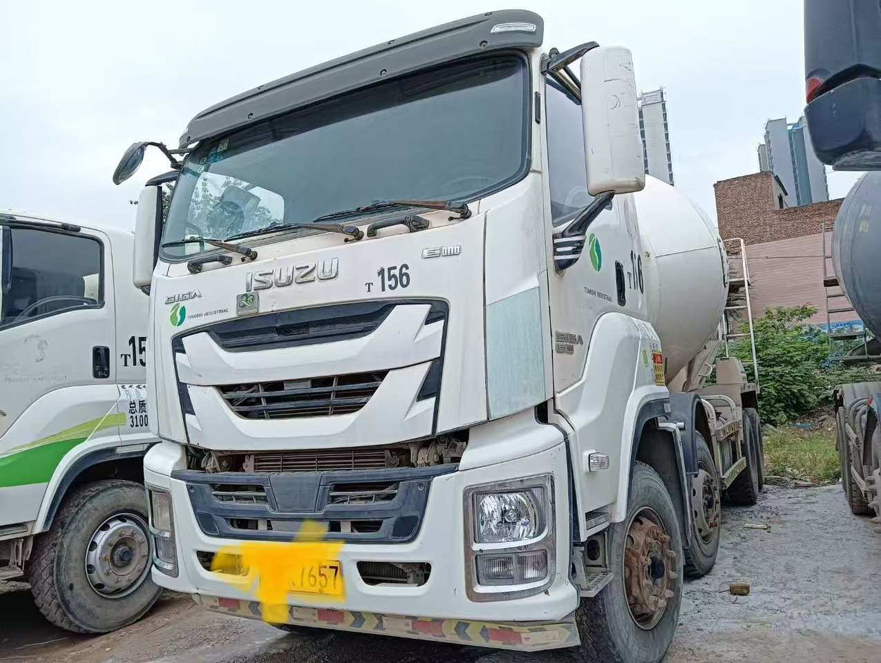 ISUZU ISUZU T156  15 cubic meter mixing tank - Бетономешалка: фото 1 ISUZU ISUZU T156  15 cubic meter mixing tank - Бетономешалка: фото 1