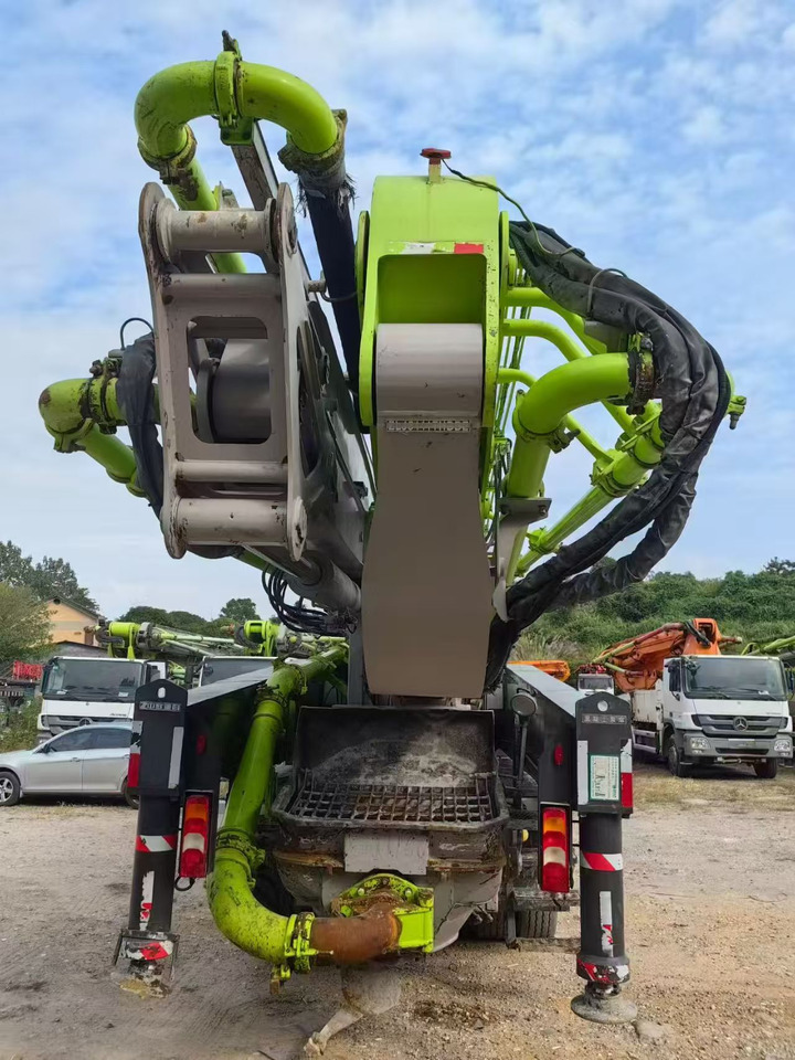 MERCEDES-BENZ,Zoomlion 59 Meters - Автобетононасос-смеситель: фото 3 MERCEDES-BENZ,Zoomlion 59 Meters - Автобетононасос-смеситель: фото 3