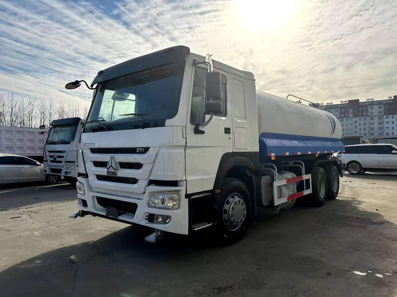 SINOTRUK 20 cubic meters tanker - Грузовик-цистерна: фото 2 SINOTRUK 20 cubic meters tanker - Грузовик-цистерна: фото 2