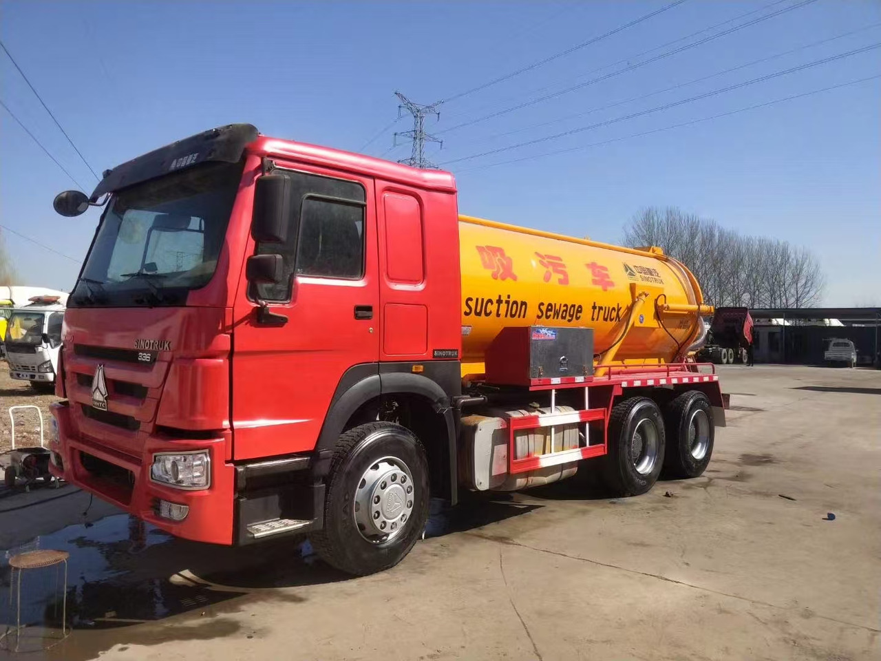 SINOTRUK SINOTRUK 336 suction sewage truck - Грузовик-контейнеровоз/ Сменный кузов: фото 1 SINOTRUK SINOTRUK 336 suction sewage truck - Грузовик-контейнеровоз/ Сменный кузов: фото 1