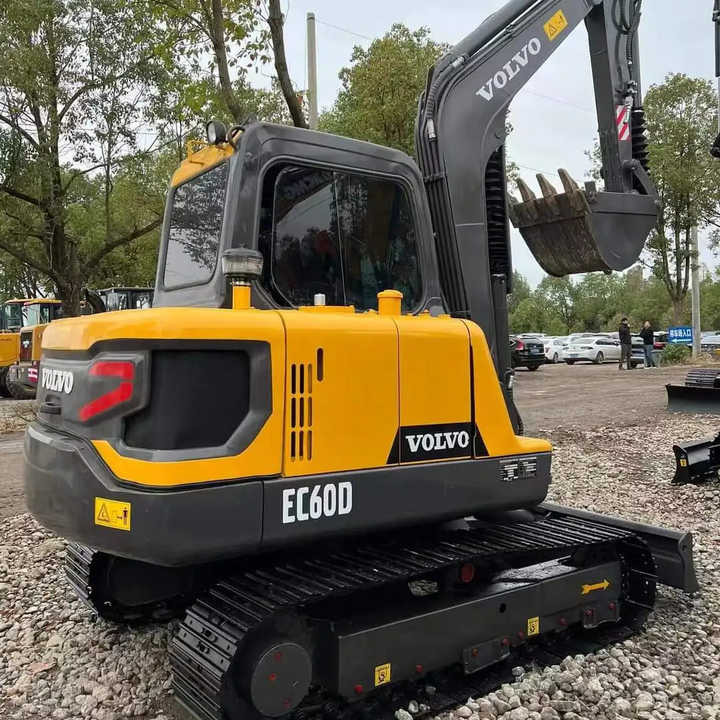 Гусеничный экскаватор China Brand Used Volvo EC60D Mini Excavator 6ton Crawler Earth Digger Machine for Sale: фото 1