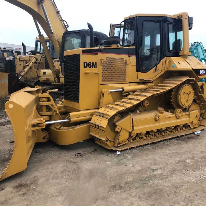 Бульдозер Good Condition D6m Mini Bulldozer New Crawler Bulldozer with Parts Price Bulldozers: фото 1