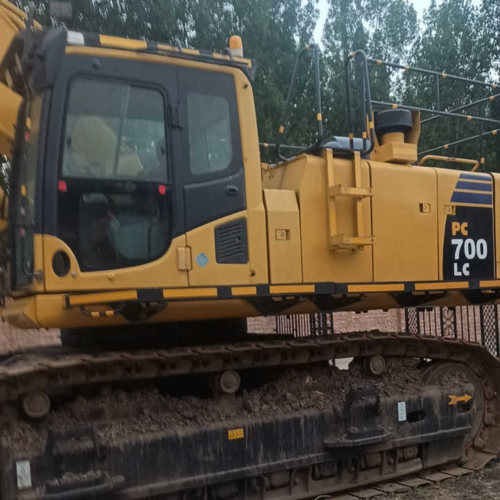Good Condition Used Komatsu700 Komastu Pc700 Excavator Machine for Cheap Price Hot Sale in China - Гусеничный экскаватор: фото 1 Good Condition Used Komatsu700 Komastu Pc700 Excavator Machine for Cheap Price Hot Sale in China - Гусеничный экскаватор: фото 1