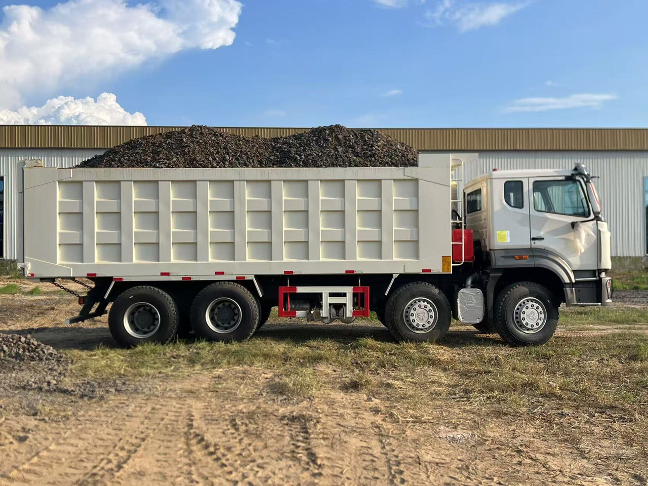 HOWO Used Dump Truck8*4 6*4 - Грузовик: фото 4 HOWO Used Dump Truck8*4 6*4 - Грузовик: фото 4