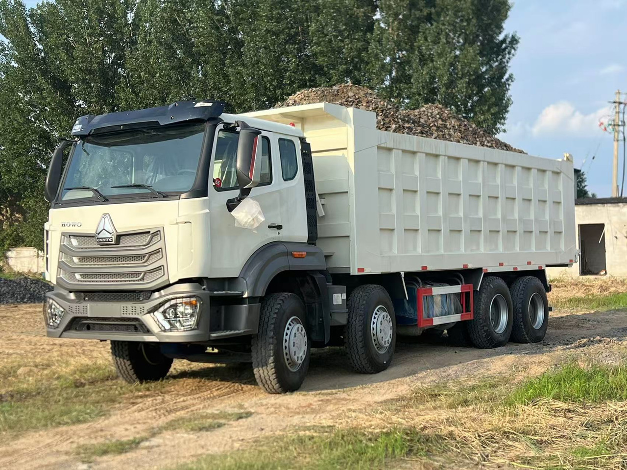 HOWO Used Dump Truck8*4 6*4 - Самосвал: фото 1 HOWO Used Dump Truck8*4 6*4 - Самосвал: фото 1