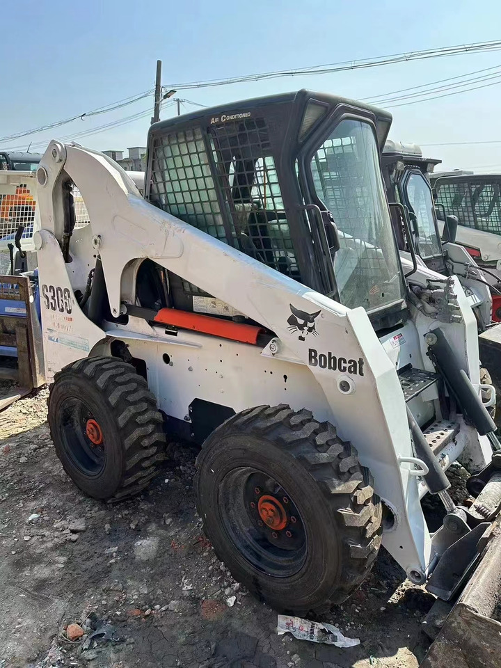 High Quality Mini Construction Machine Used Bobcat Skid Steer Loader S300 in Stock for Sale Bobcat Loader With Low Price - Мини-погрузчик с бортовым поворотом: фото 3 High Quality Mini Construction Machine Used Bobcat Skid Steer Loader S300 in Stock for Sale Bobcat Loader With Low Price - Мини-погрузчик с бортовым поворотом: фото 3
